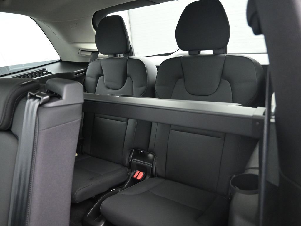 New 2026 Volvo XC90 B6 Plus w/ Protection Package image 22