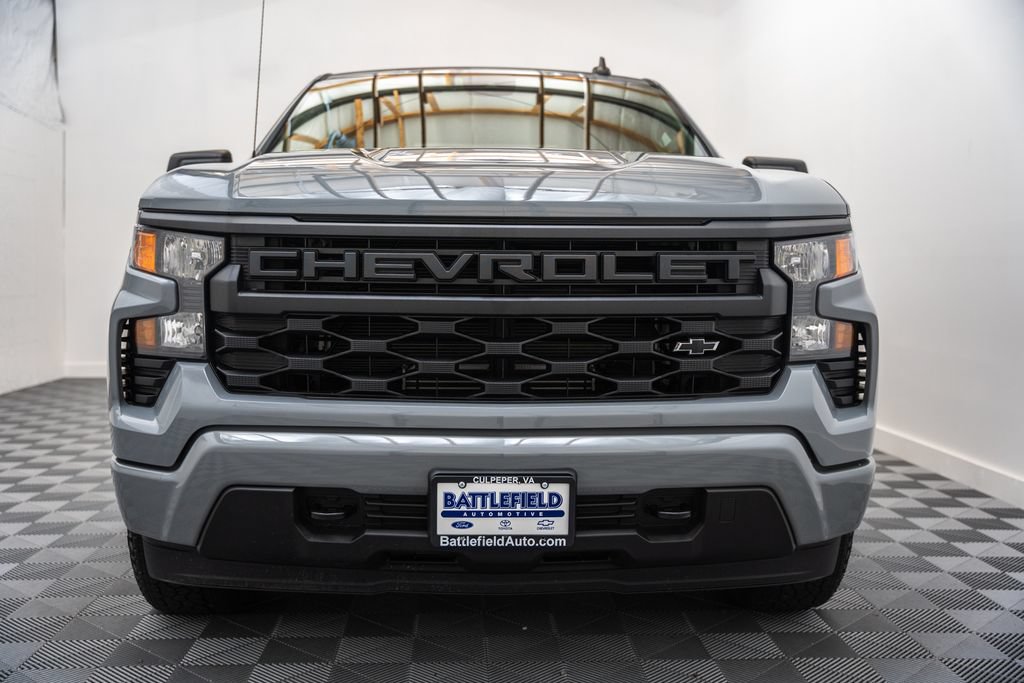 Used 2025 Chevrolet Silverado 1500 Custom w/ Turbomax Blackout Package AWD/4WD image 2