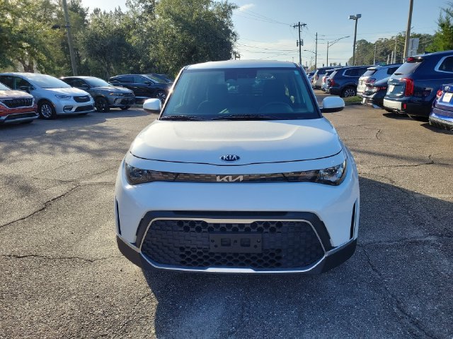 Used 2024 Kia Soul LX w/ LX Technology Package FWD image 5