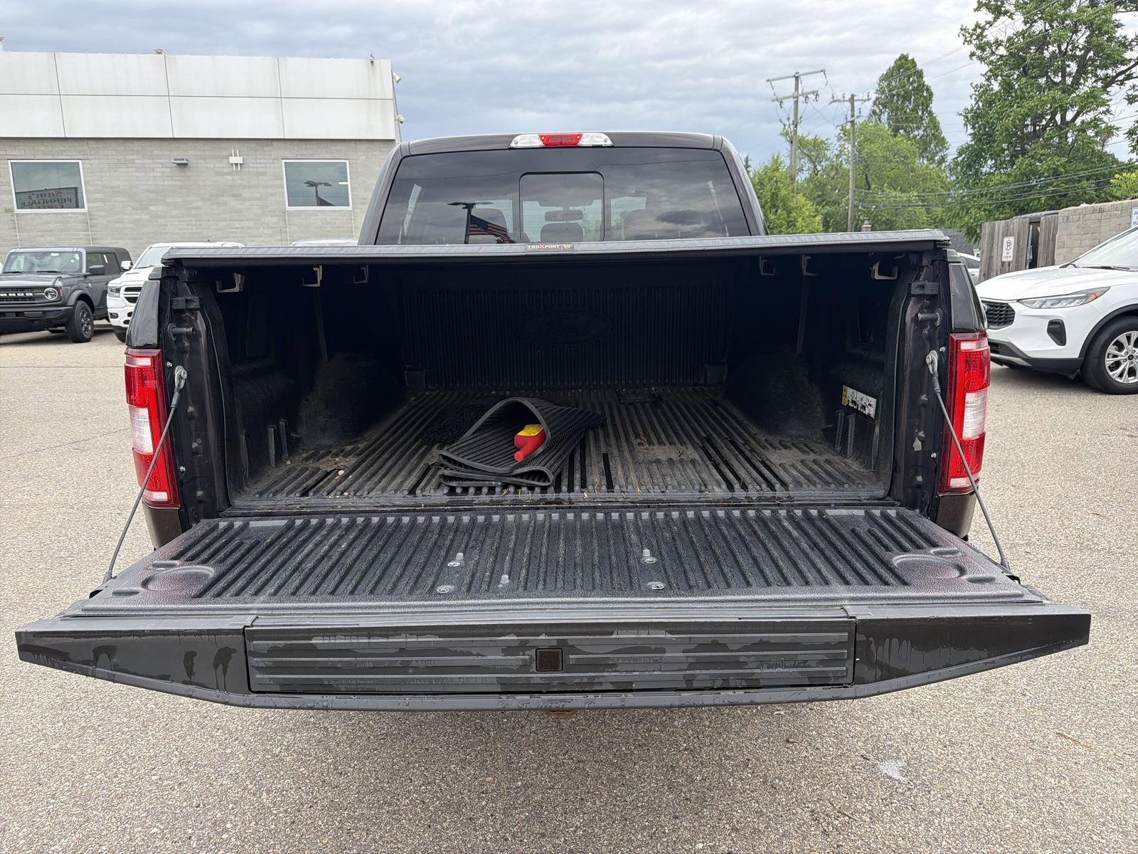 Used 2020 Ford F150 XLT w/ Equipment Group 302A Luxury AWD/4WD image 42