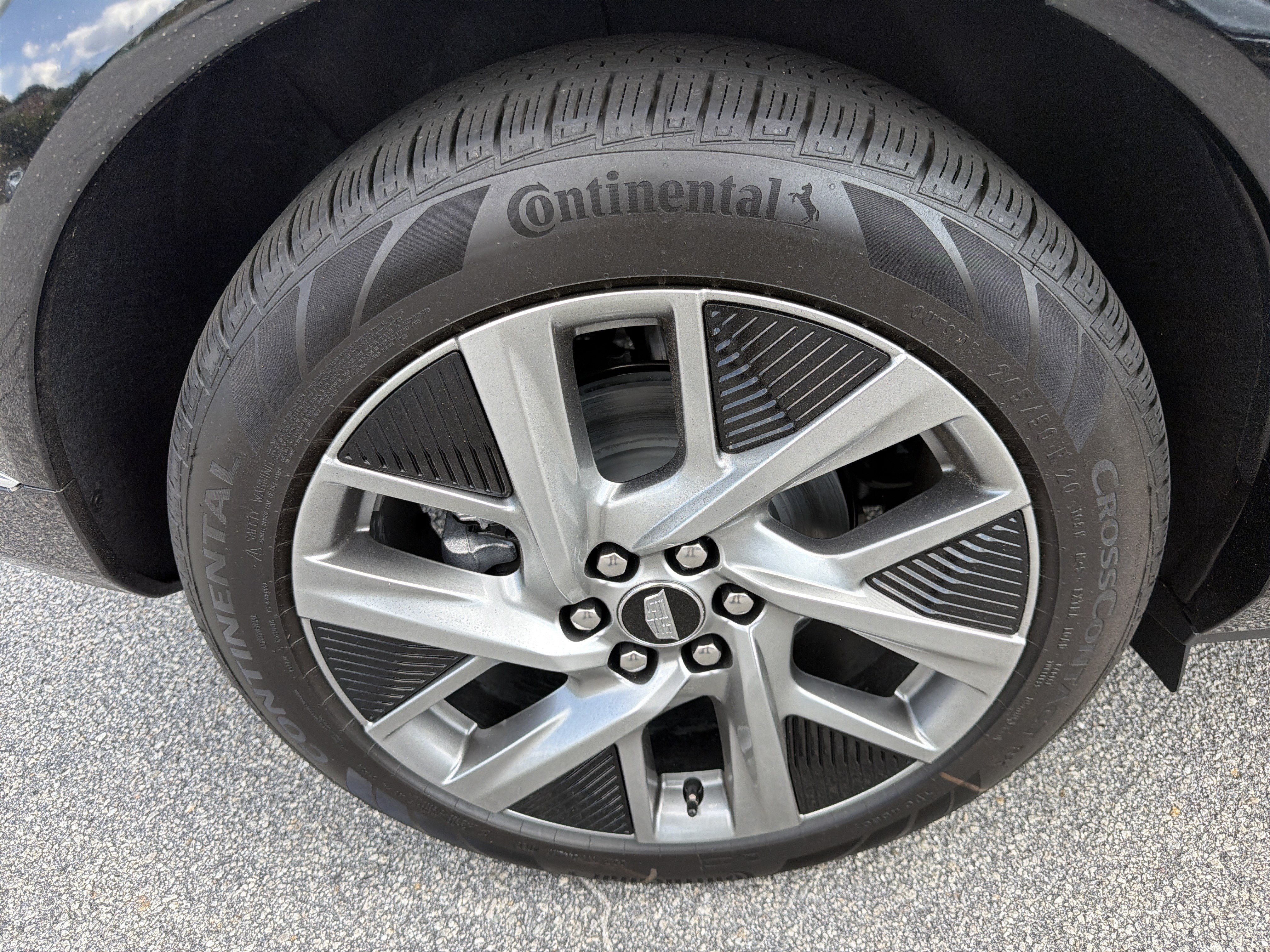 New 2027 Cadillac Optiq Luxury RWD image 18