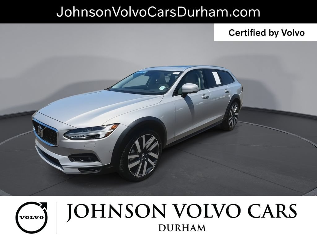 Certified 2025 Volvo V90 B6 Cross Country Plus AWD/4WD image 5