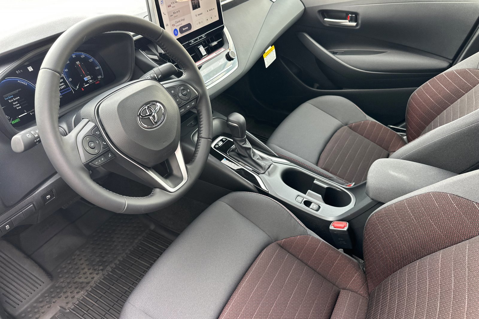 Certified 2026 Toyota Corolla SE w/ SE Premium Package image 9