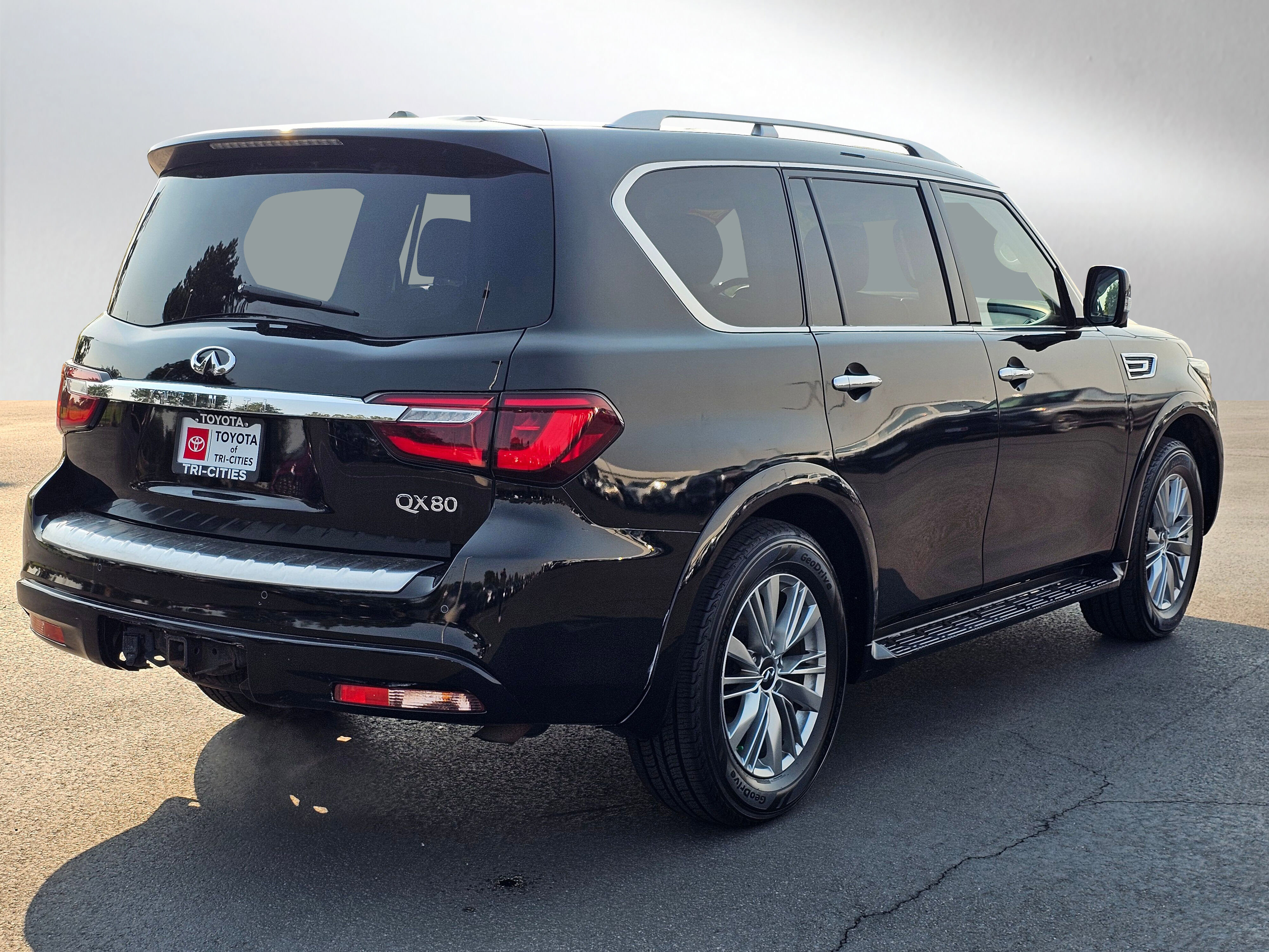Used 2021 INFINITI QX80 Luxe w/ Cargo Package RWD image 37