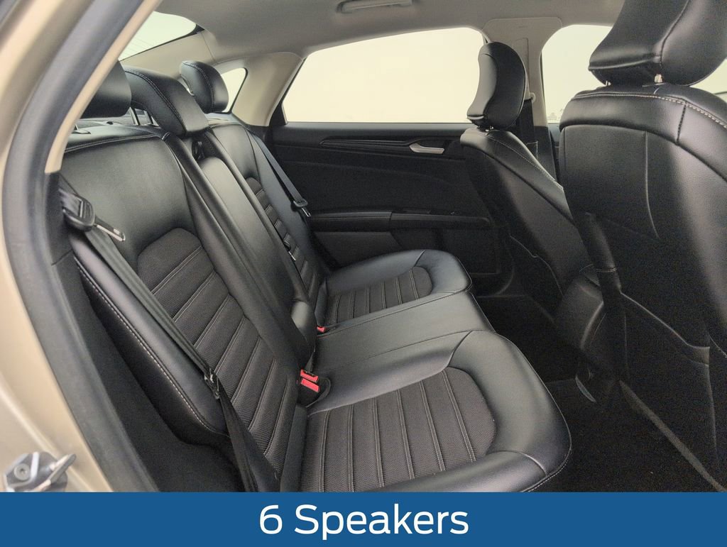 Used 2018 Ford Fusion SE w/ Equipment Group 201A FWD image 16