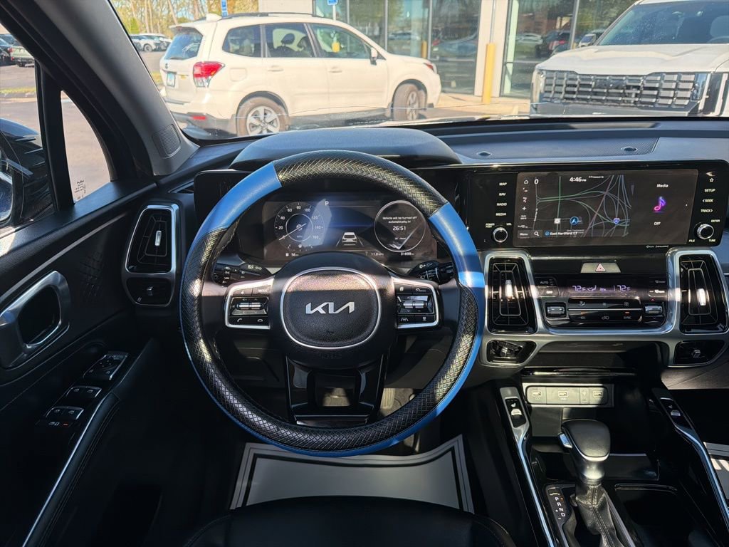 Certified 2023 Kia Sorento SX AWD/4WD image 24
