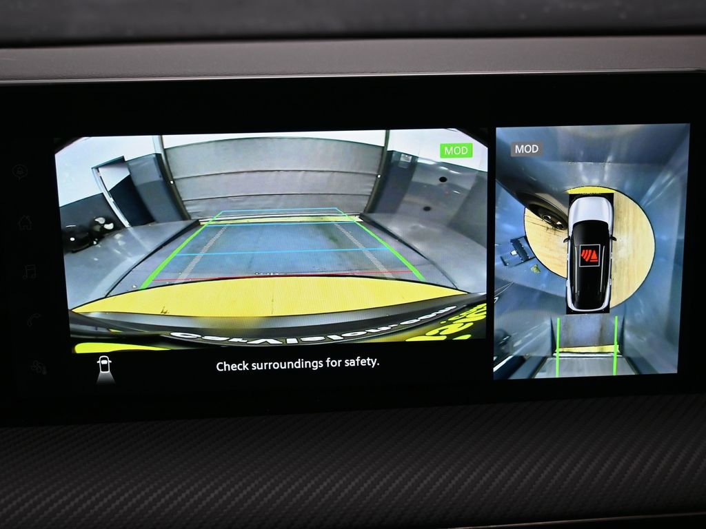 Used 2025 Nissan Kicks SR image 21