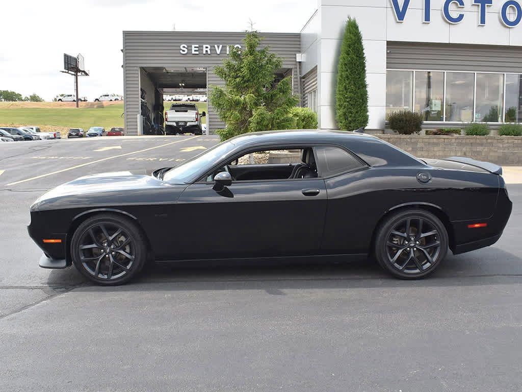 Used 2023 Dodge Challenger R/T w/ Plus Package image 2