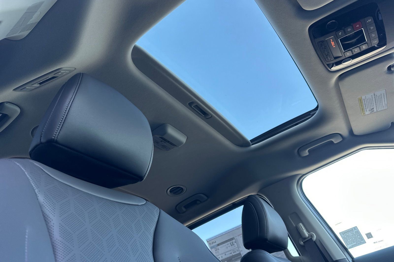 New 2026 Kia Carnival SX image 18