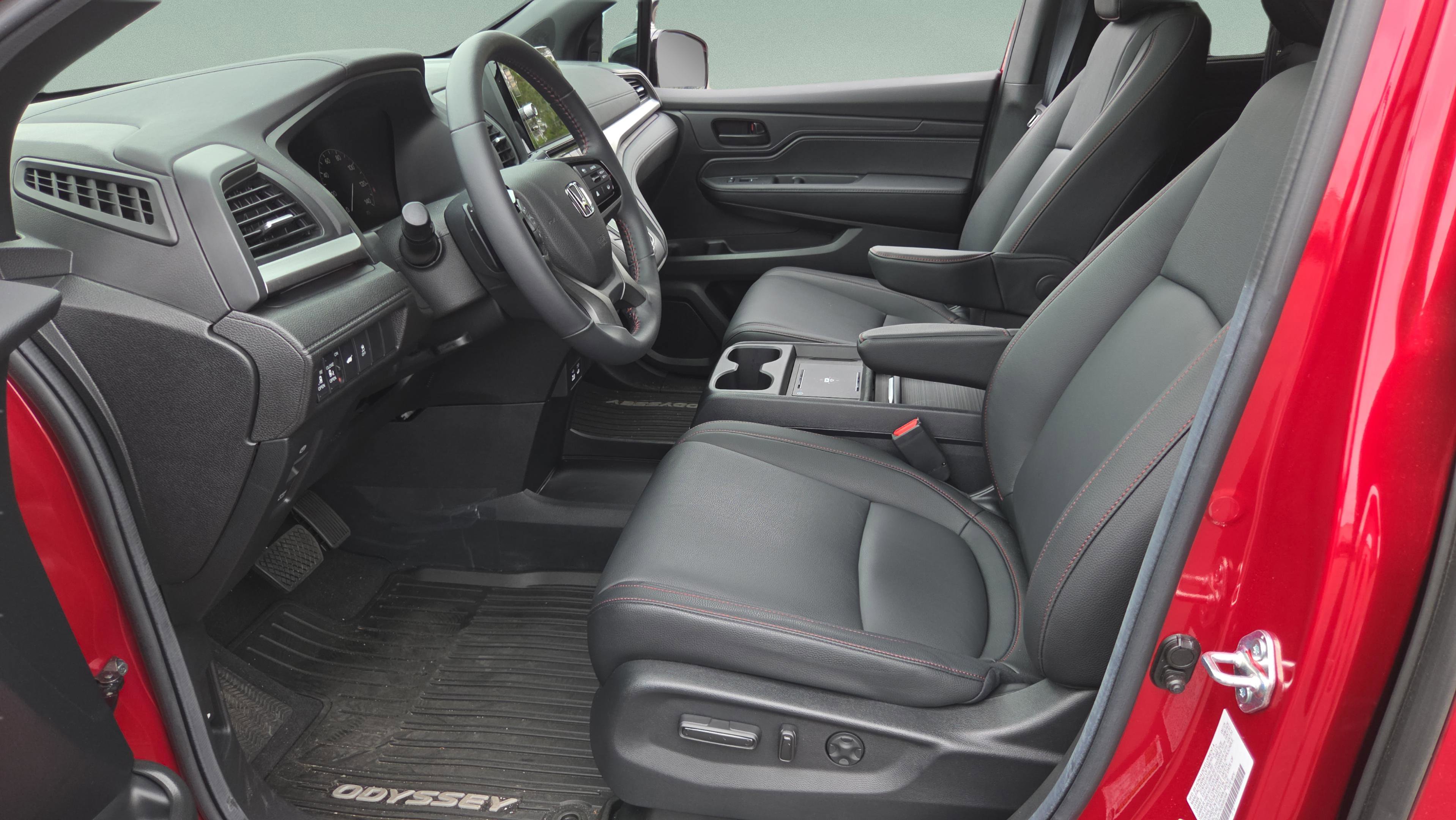 Used 2025 Honda Odyssey Sport-L image 9