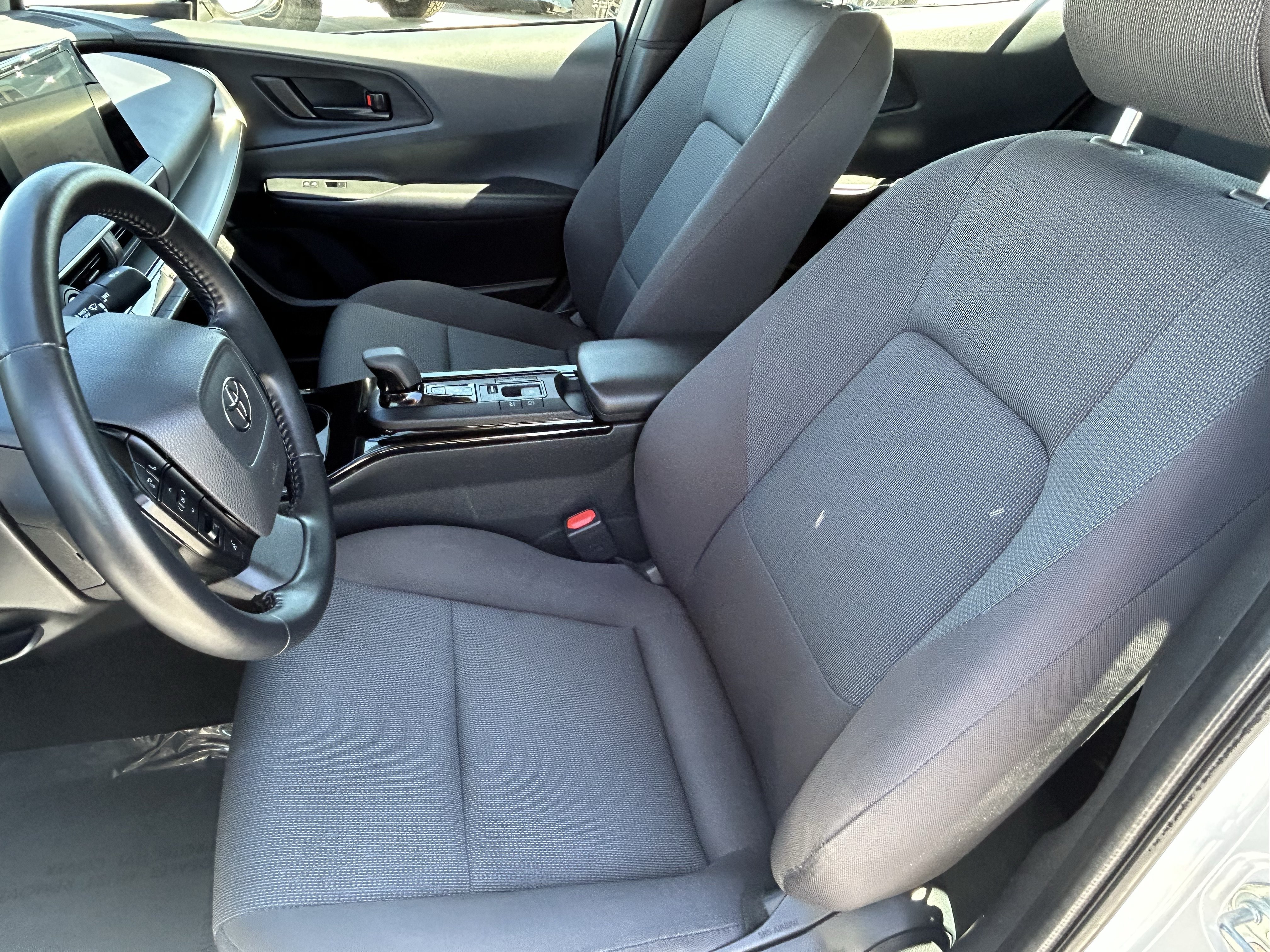 Certified 2025 Toyota Prius LE AWD/4WD image 15