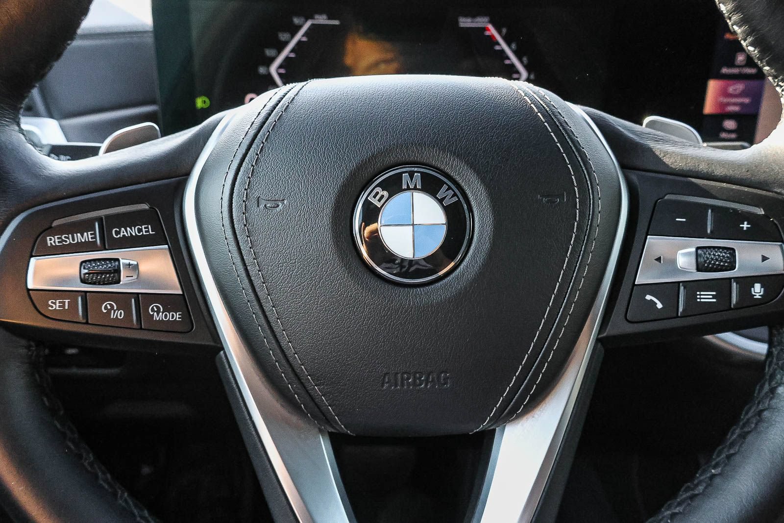 Used 2024 BMW X5 xDrive40i w/ Premium Package AWD/4WD image 32