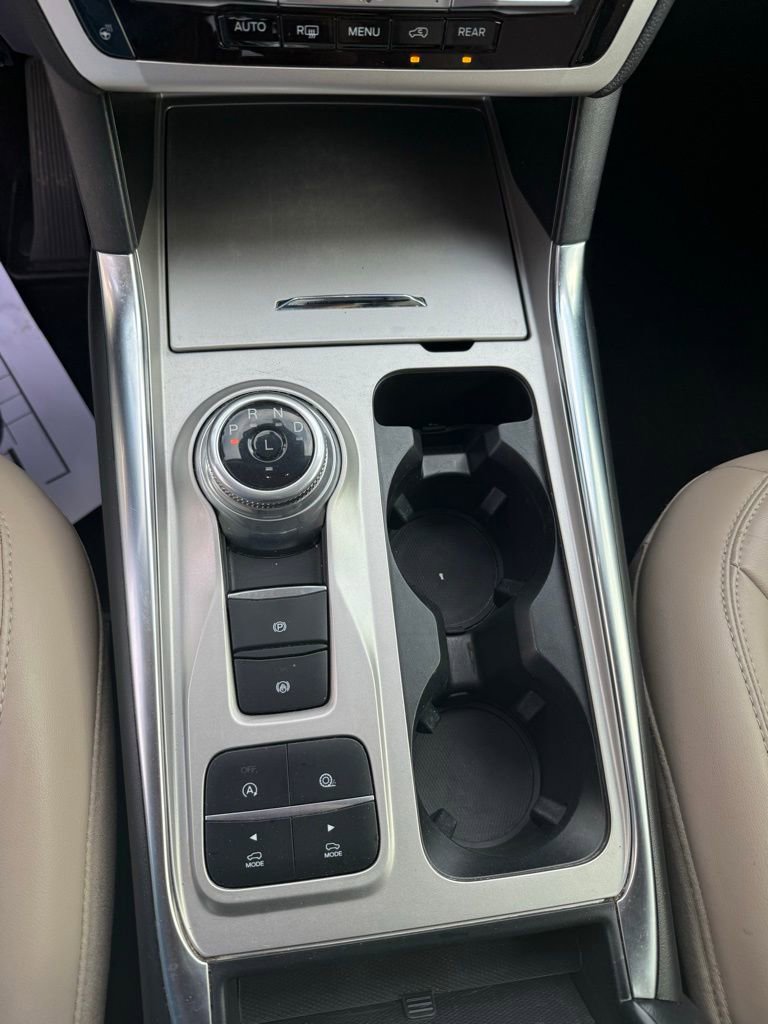 Used 2021 Ford Explorer XLT w/ Equipment Group 202A RWD image 8