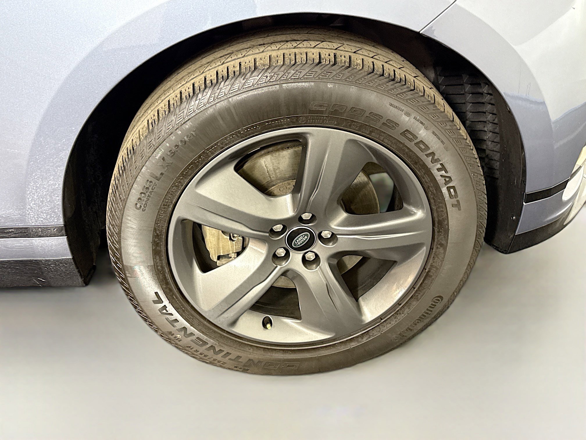 Used 2023 Land Rover Range Rover Velar R-Dynamic S image 32