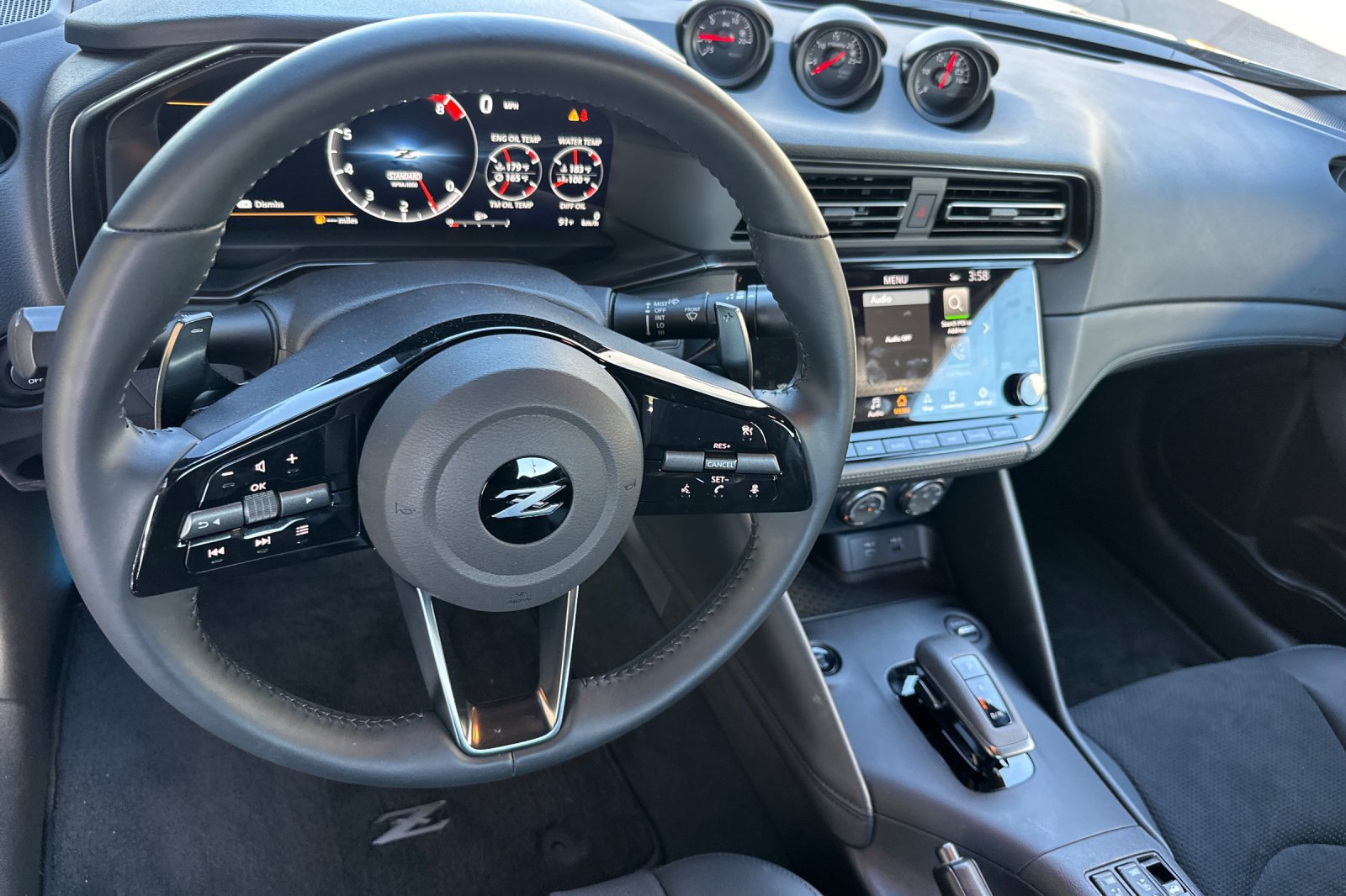 Certified 2024 Nissan Z Performance w/ Floor Mat Package RWD image 15
