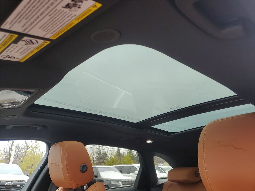 New 2025 Jaguar F-PACE R-Dynamic S image 25