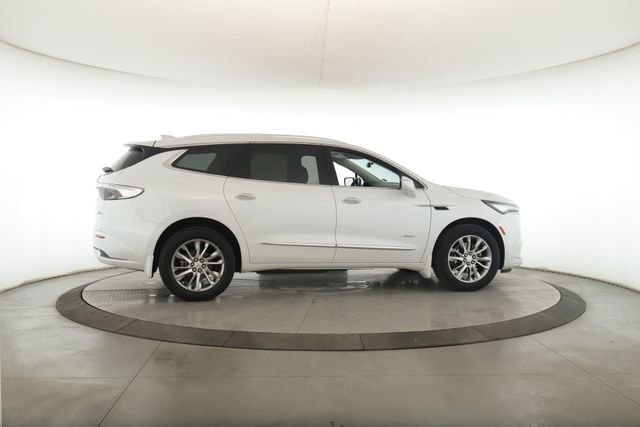 Used 2022 Buick Enclave Avenir w/ Avenir Technology Package image 6