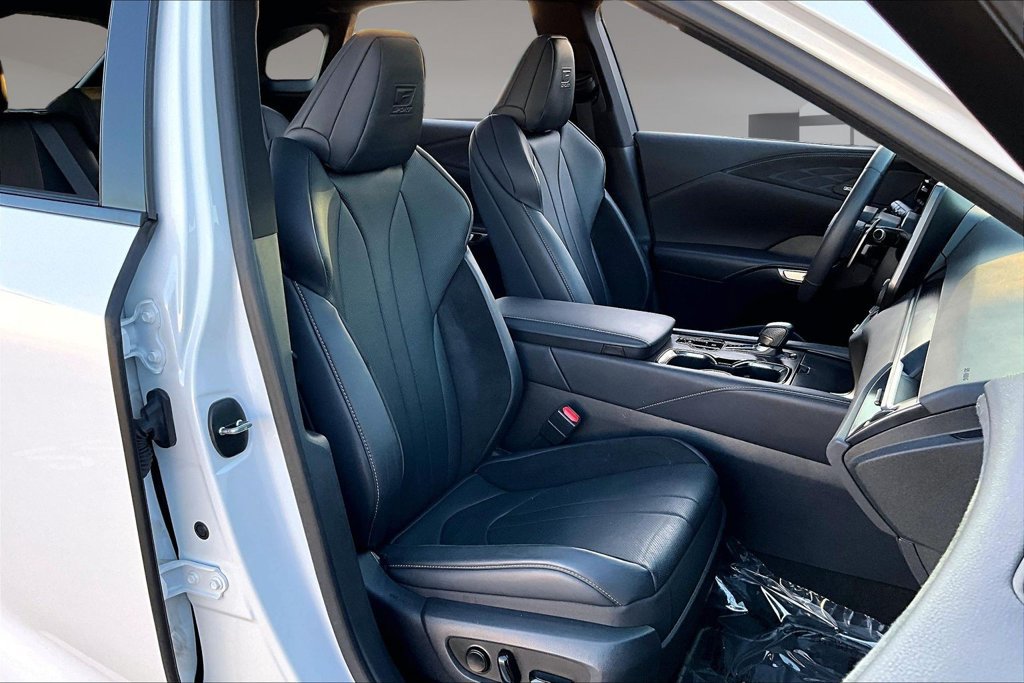 Used 2023 Lexus RX 500h F Sport w/ Cold Area Package AWD/4WD image 27