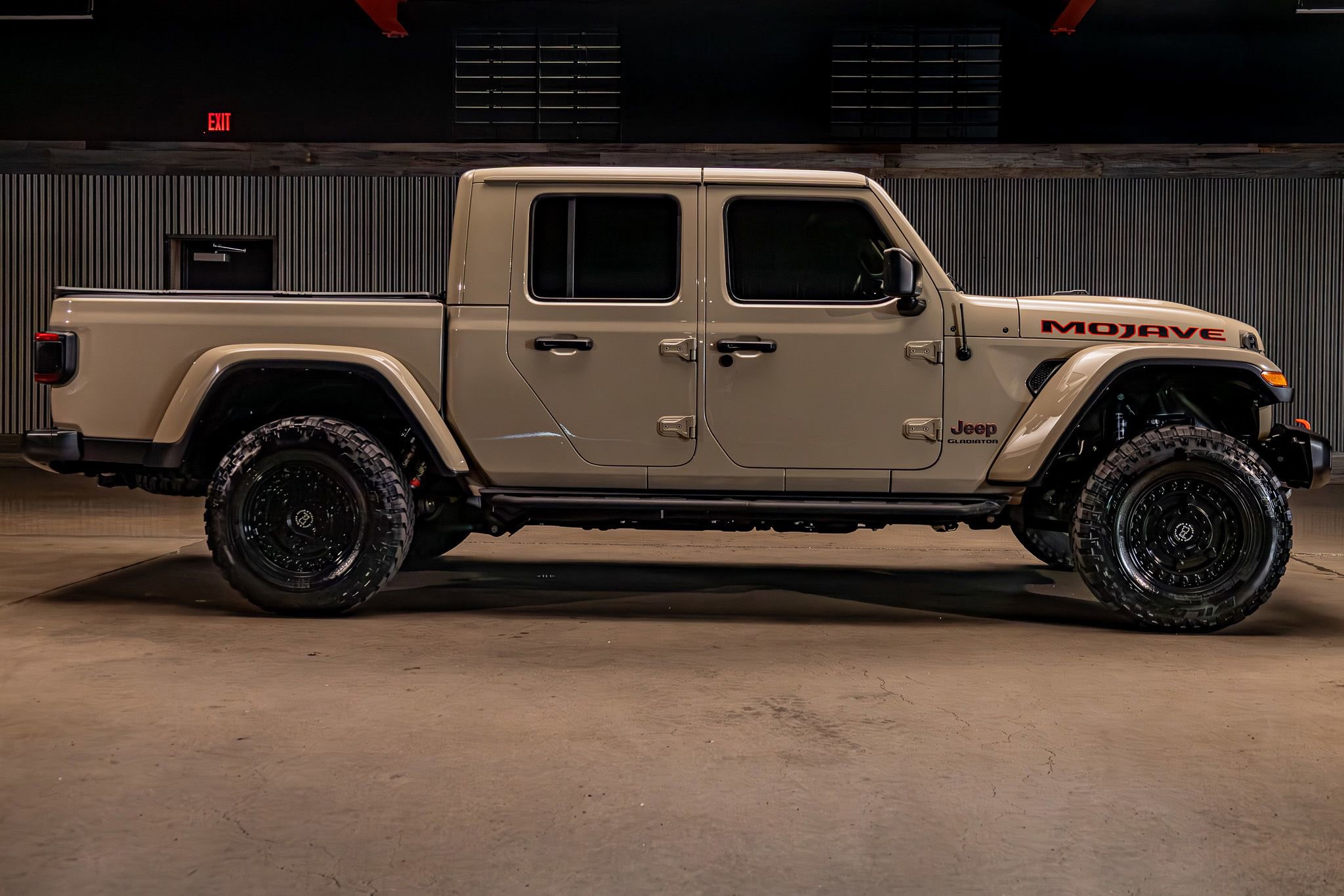 Used 2022 Jeep Gladiator Mojave w/ LED Lighting Group AWD/4WD image 10