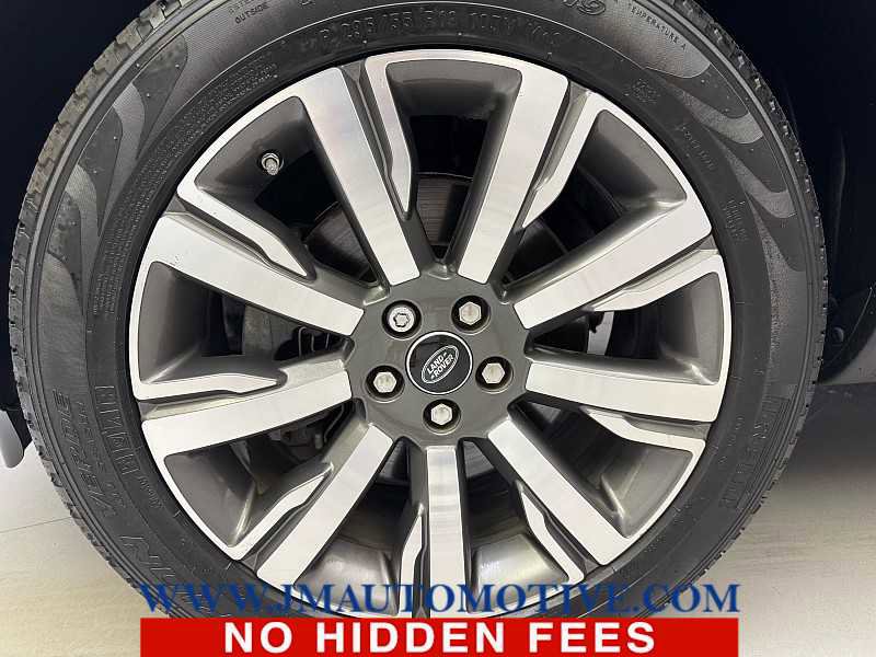 Used 2019 Land Rover Discovery Sport HSE Luxury image 9