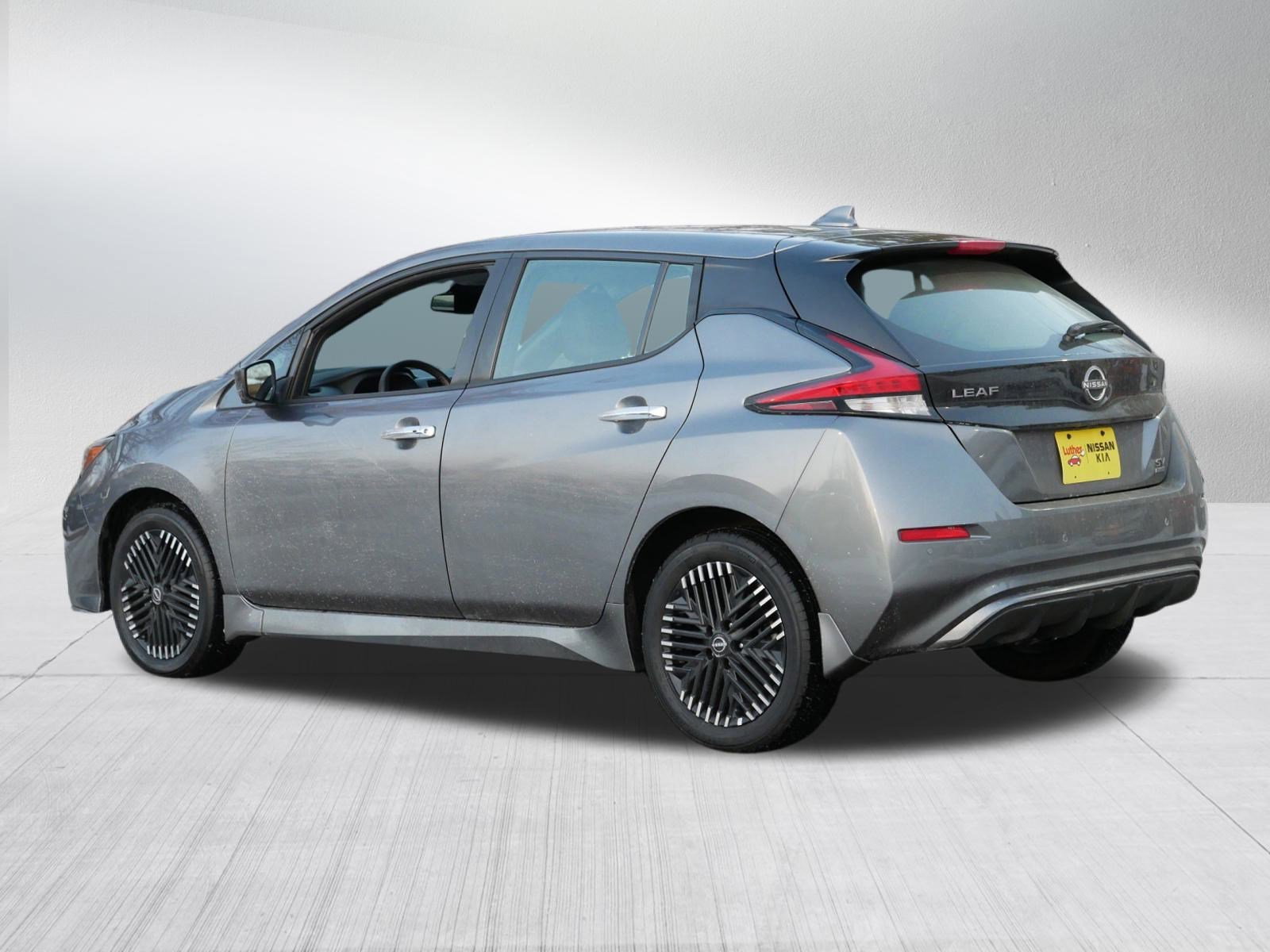 Certified 2024 Nissan Leaf SV Plus image 5