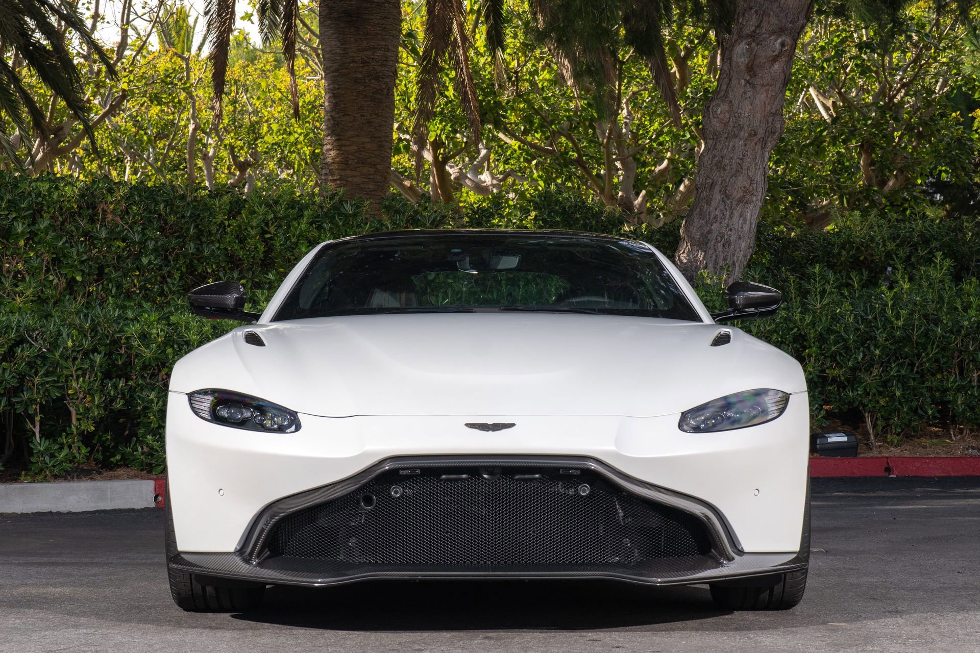 Used 2021 Aston Martin V8 Vantage Coupe image 5