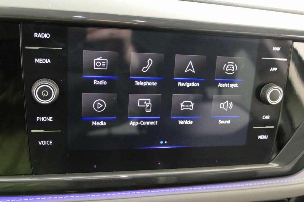 Used 2024 Volkswagen Taos SEL image 16