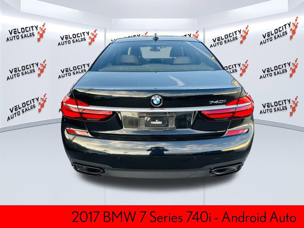 Used 2017 BMW 740i image 4