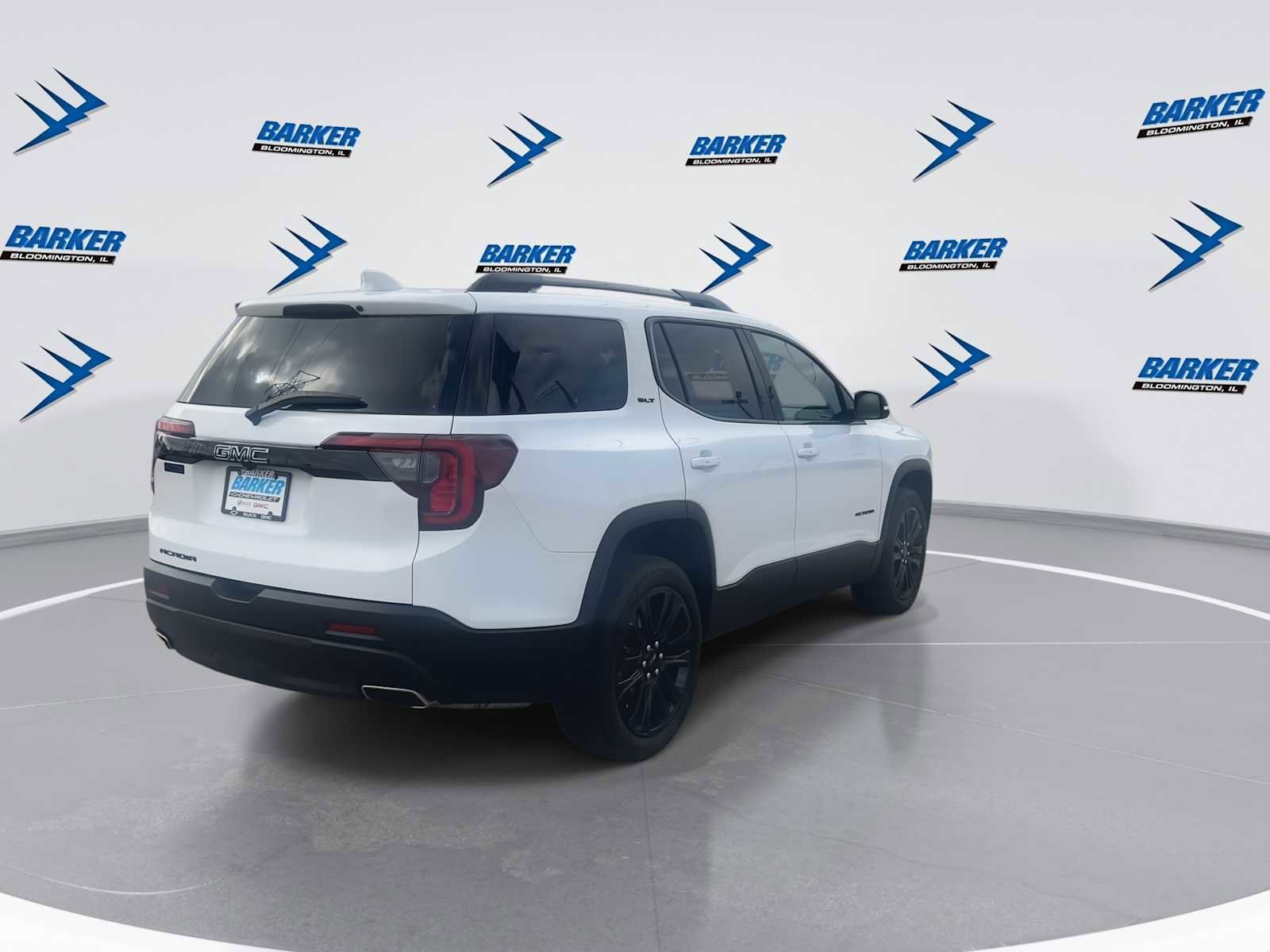 Used 2023 GMC Acadia SLT w/ Elevation Edition image 8