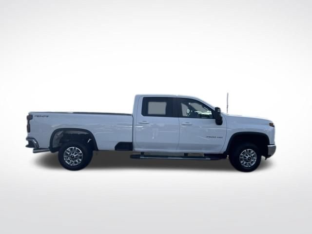 Used 2024 Chevrolet Silverado 2500 LT AWD/4WD image 6