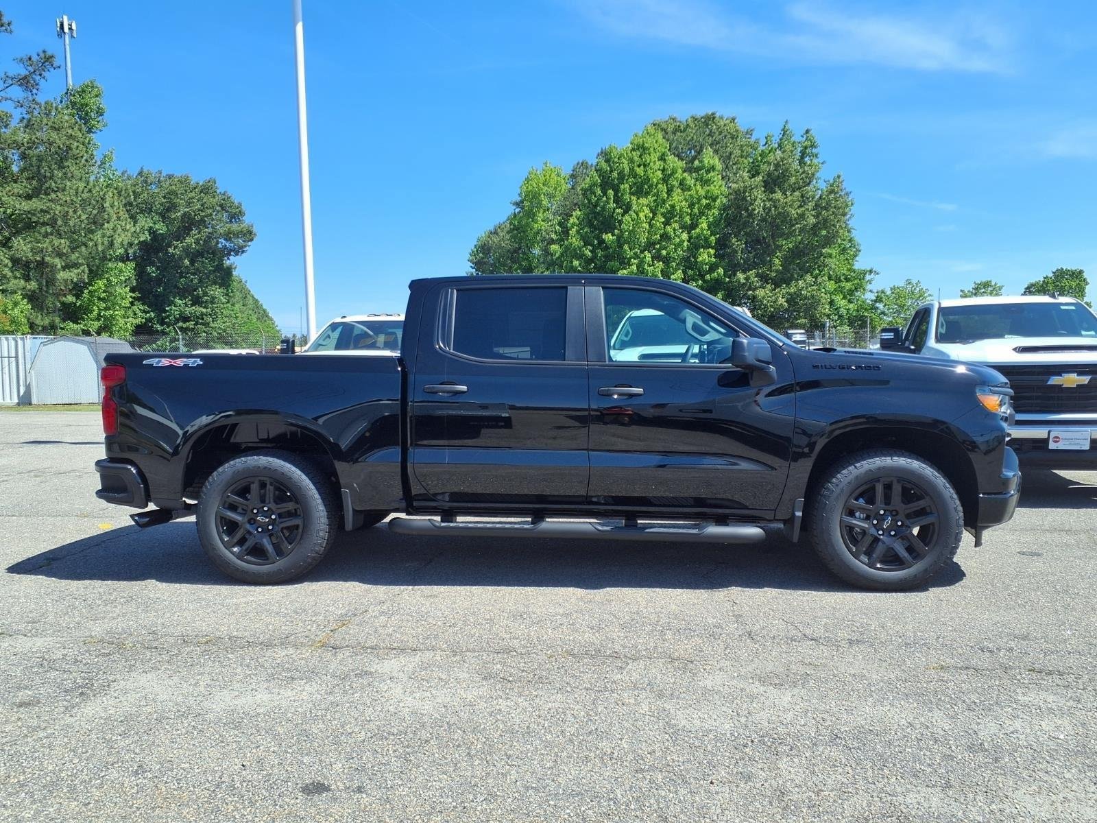 New 2026 Chevrolet Silverado 1500 Custom AWD/4WD image 2