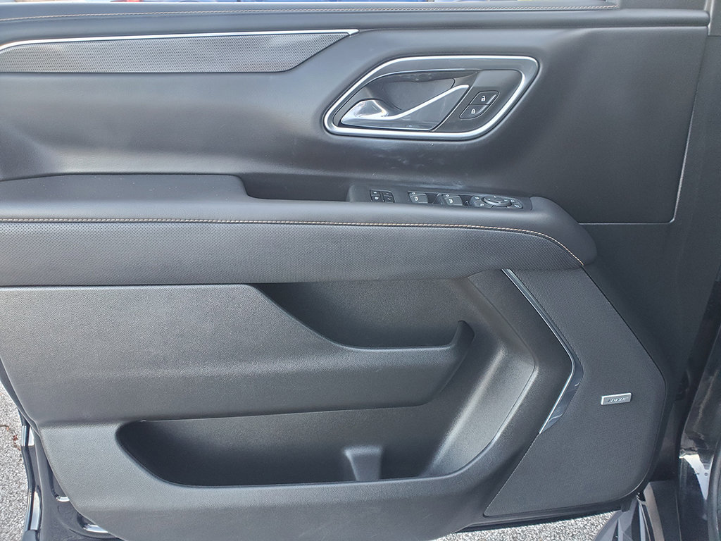 Used 2023 GMC Yukon AT4 w/ LPO, Floor Liner Package AWD/4WD image 12