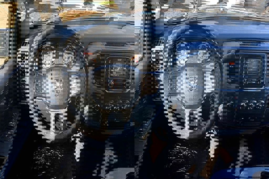 Used 2016 RAM 2500 Tradesman w/ Chrome Appearance Group image 4