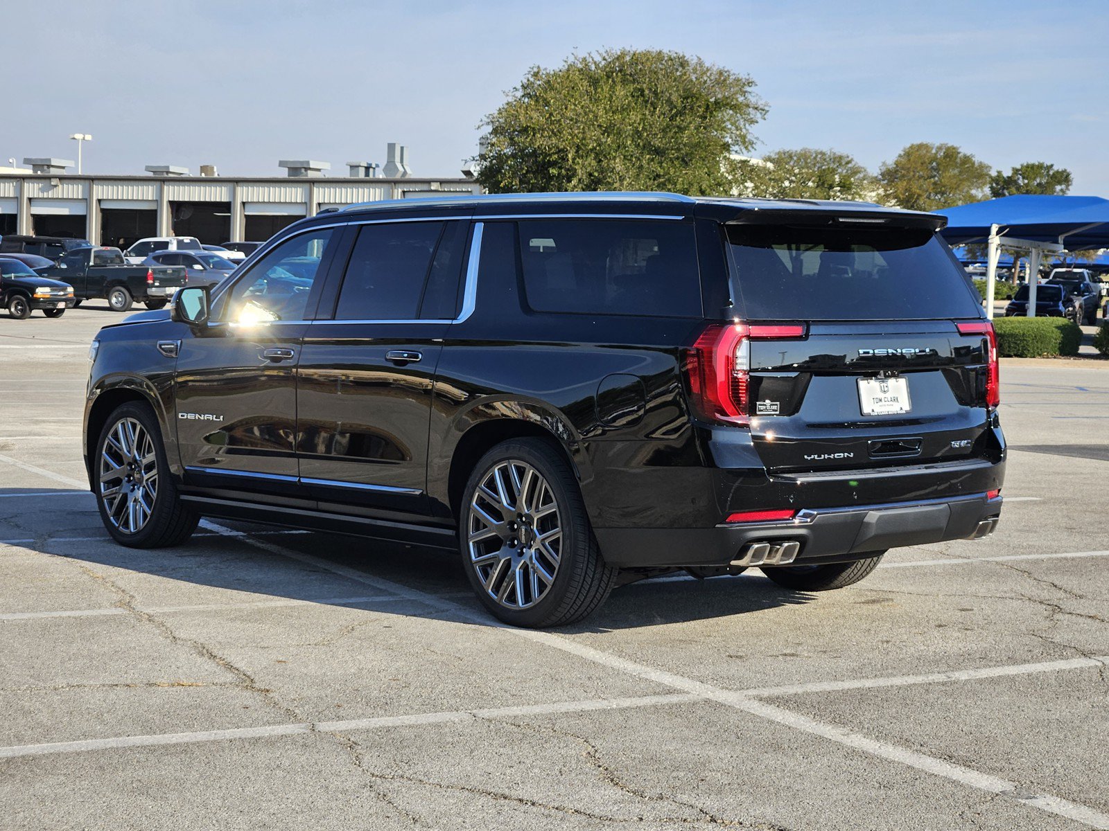 New 2027 GMC Yukon XL Denali Ultimate AWD/4WD image 3