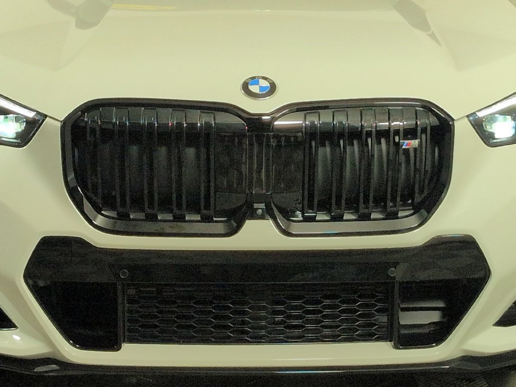 Used 2025 BMW X1 M35i w/ Premium Package AWD/4WD image 4