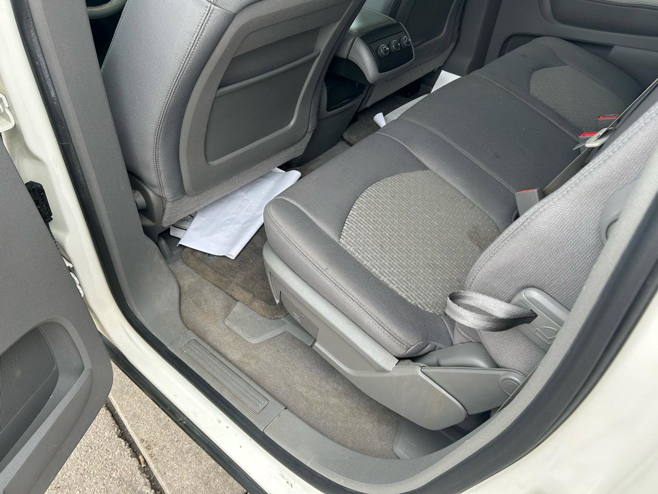 Used 2012 Chevrolet Traverse LS image 9