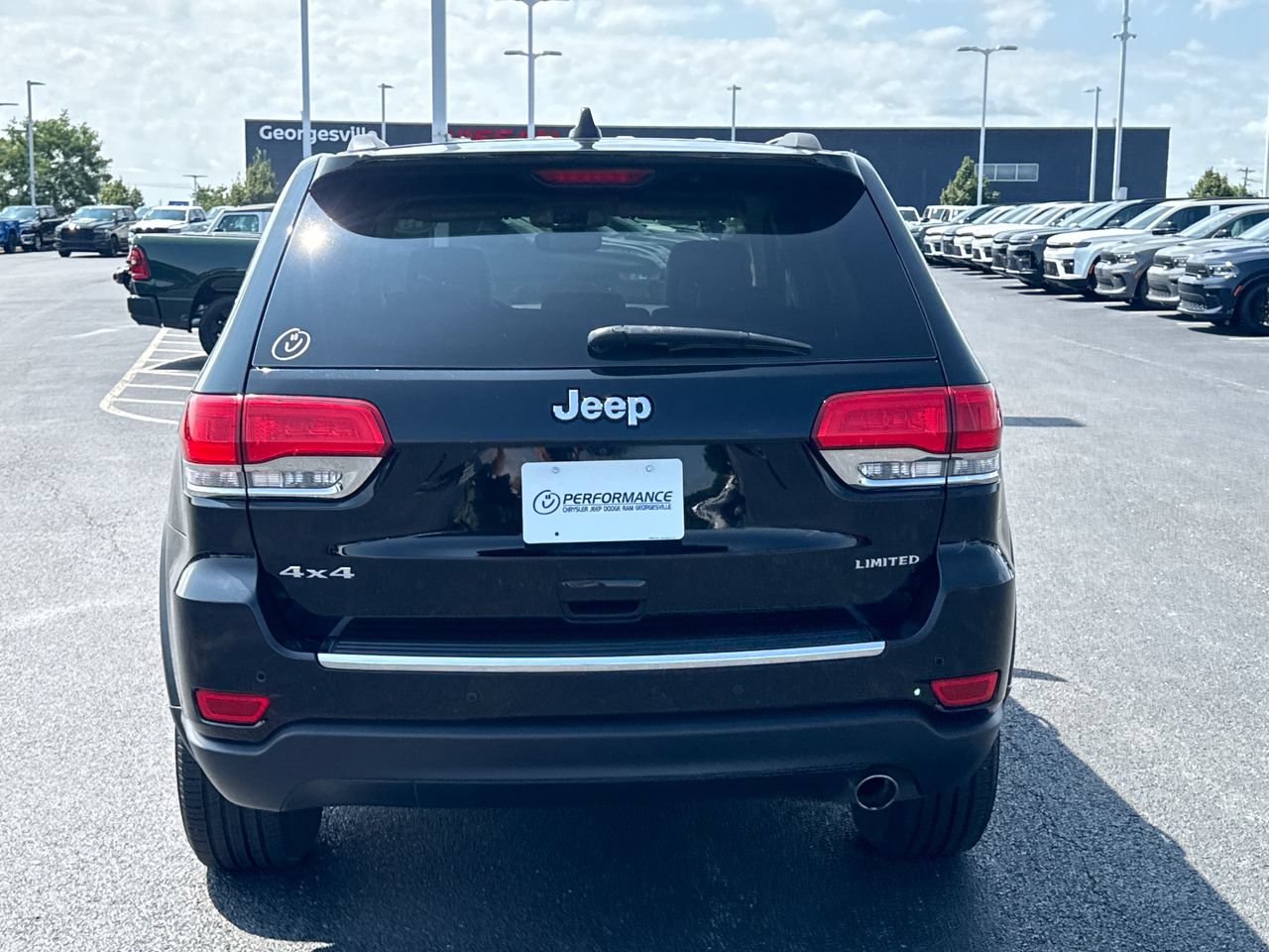 Used 2019 Jeep Grand Cherokee Limited AWD/4WD image 4