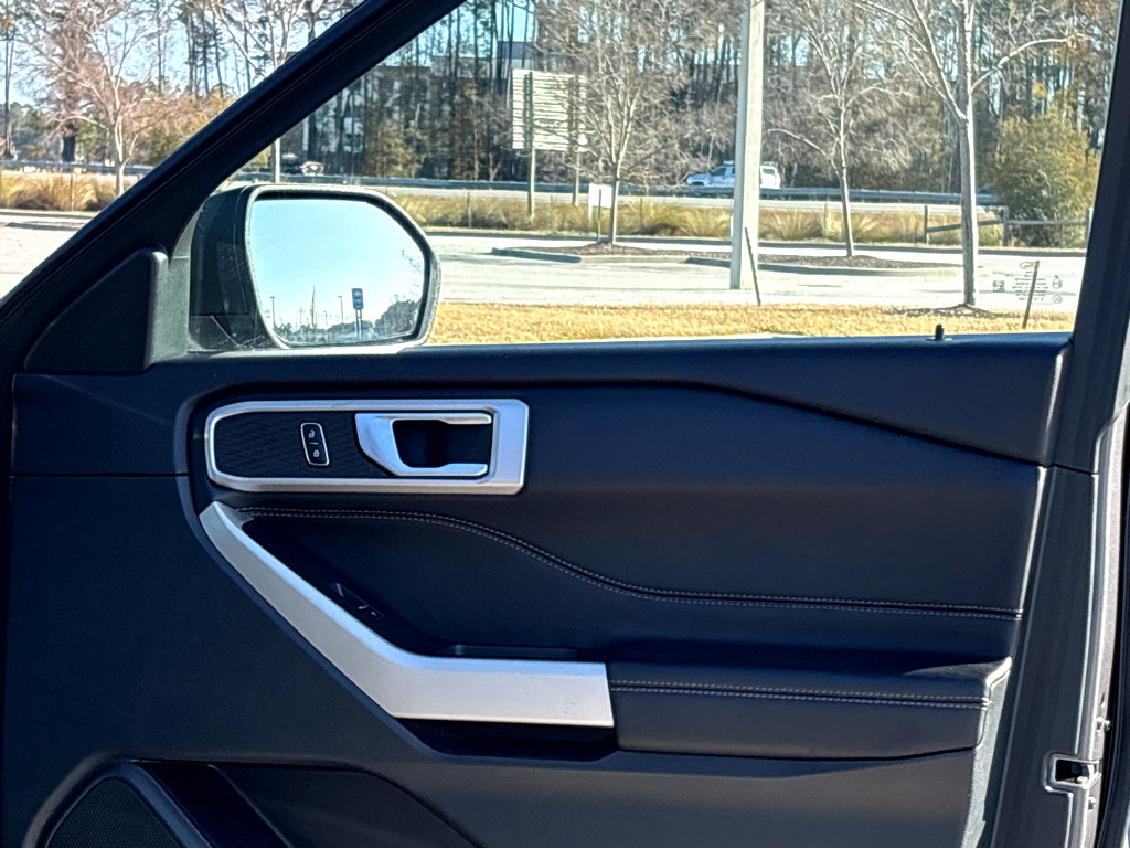 Used 2024 Ford Explorer XLT w/ Equipment Group 202A image 16