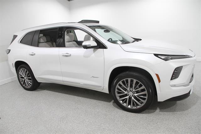 Used 2025 Buick Enclave Avenir w/ LPO, Floor Liner Package