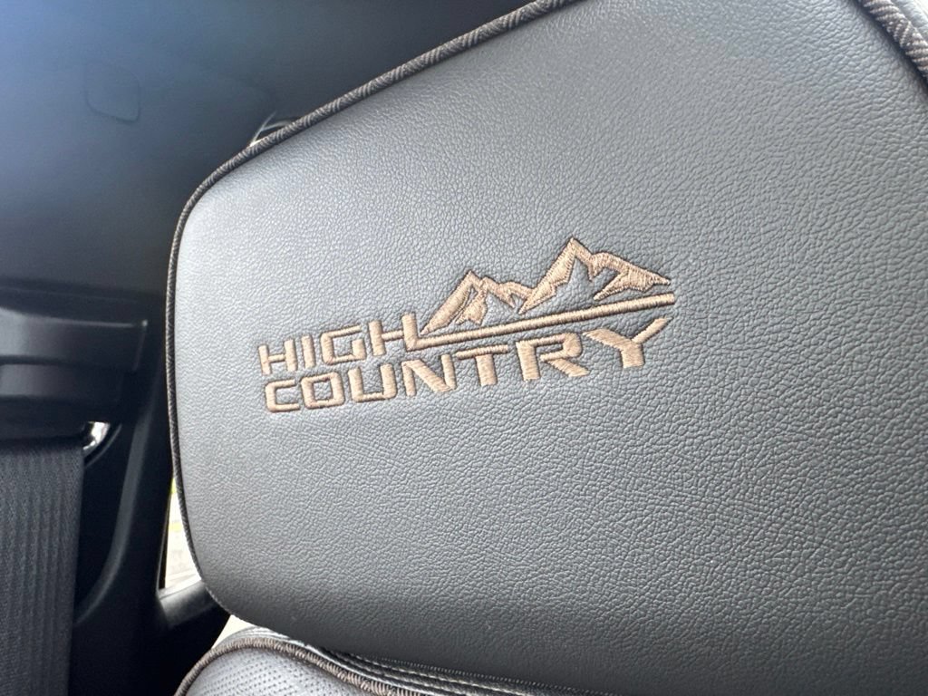 Used 2023 Chevrolet Suburban High Country w/ LPO, Illumination Package AWD/4WD image 51