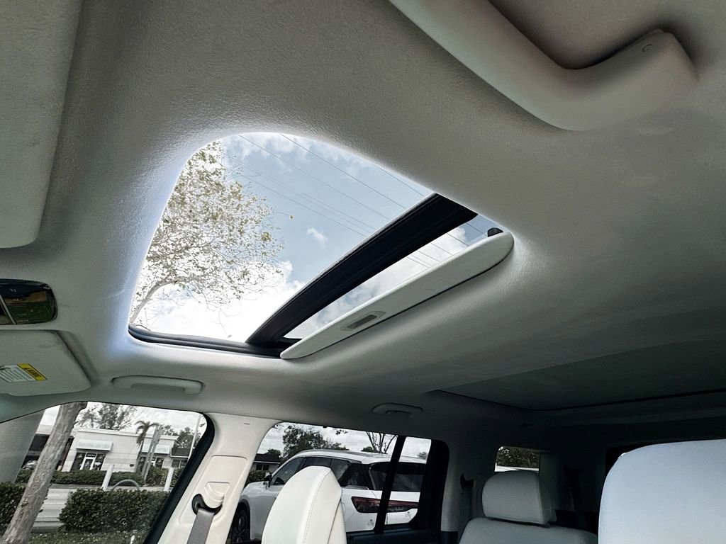 Used 2025 Hyundai Santa Fe Calligraphy image 24