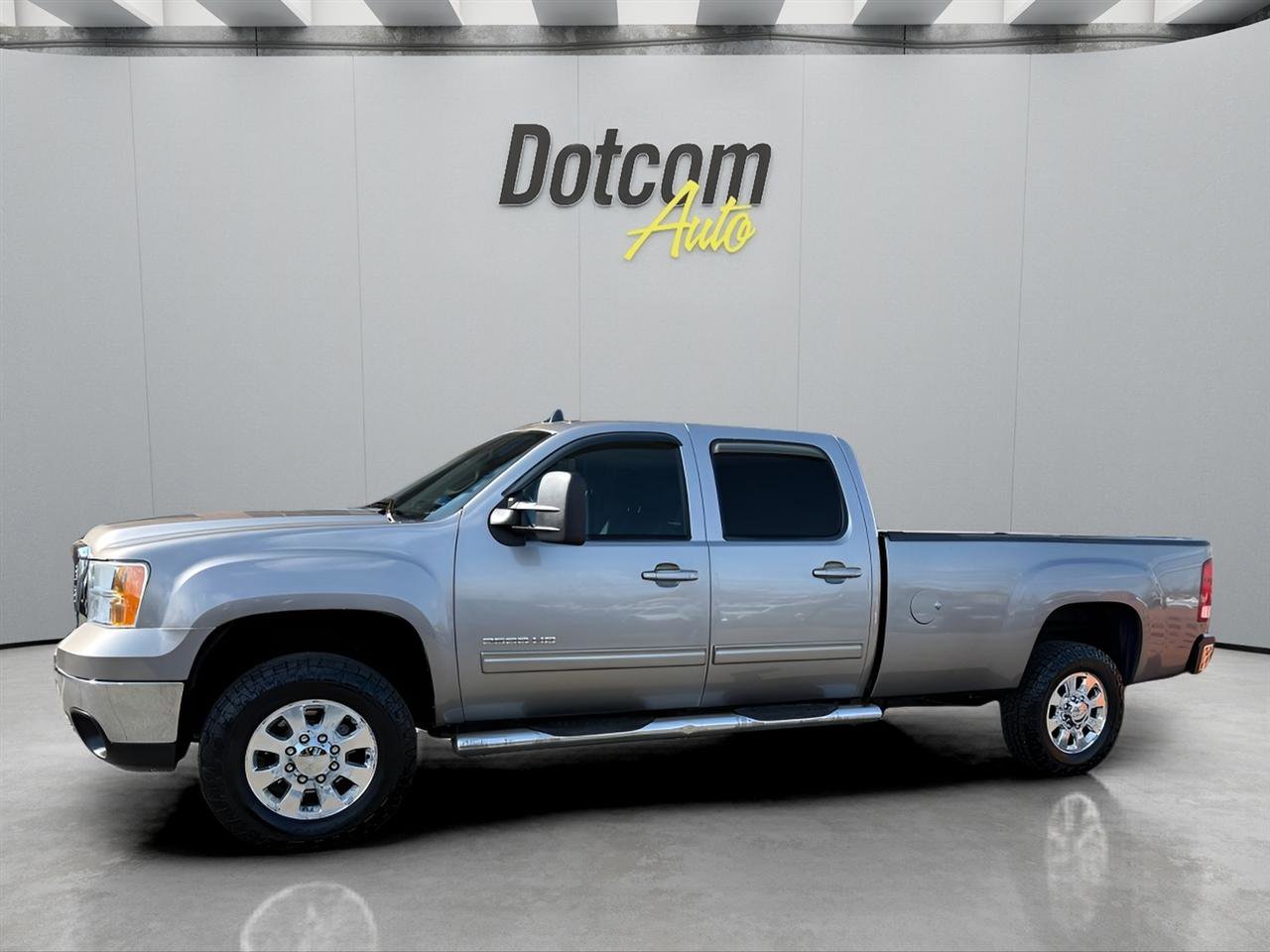 Used 2013 GMC Sierra 2500 SLT w/ SLT Convenience Package image 4