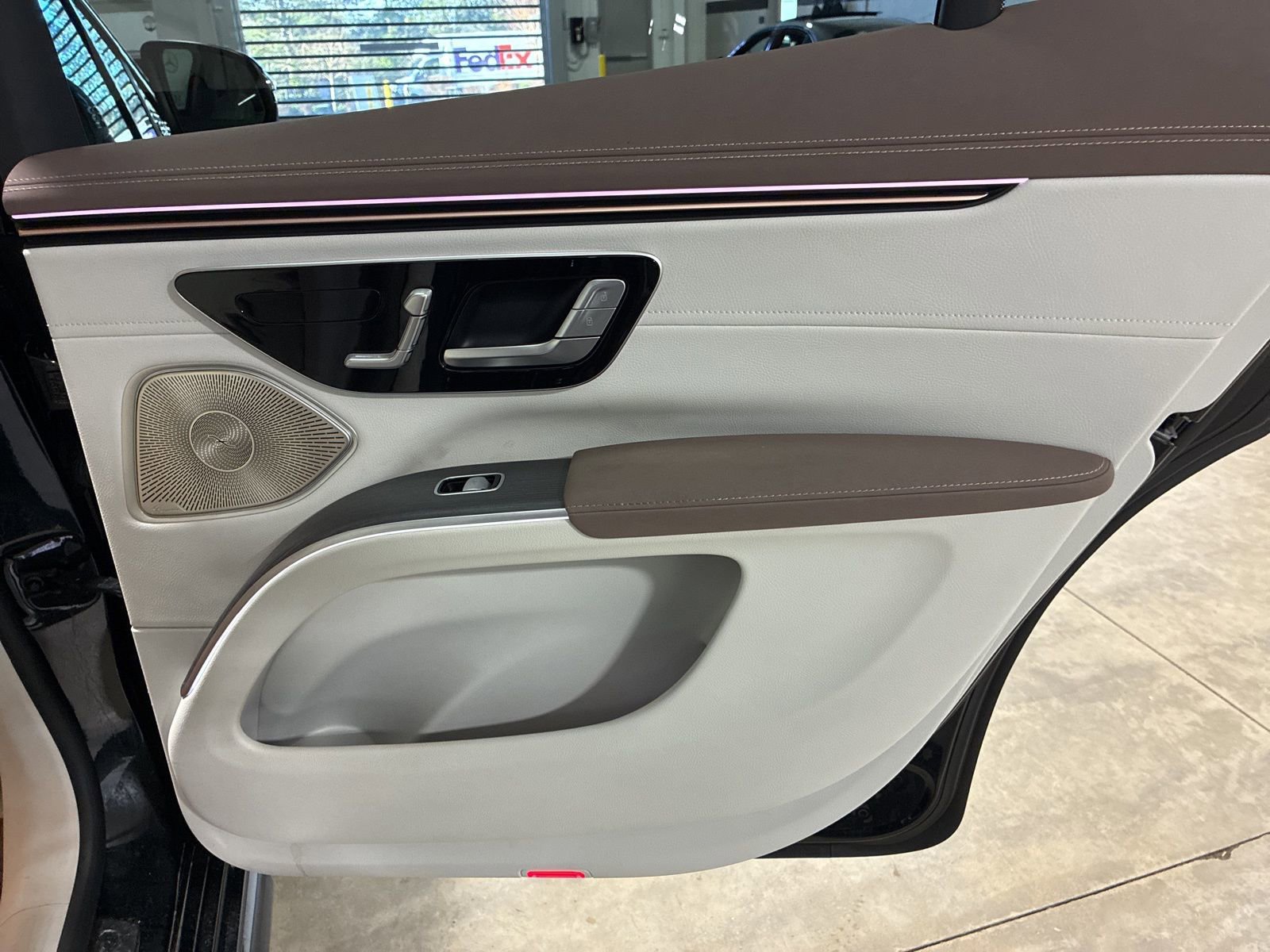 Used 2023 Mercedes-Benz EQS 580 4MATIC SUV image 31