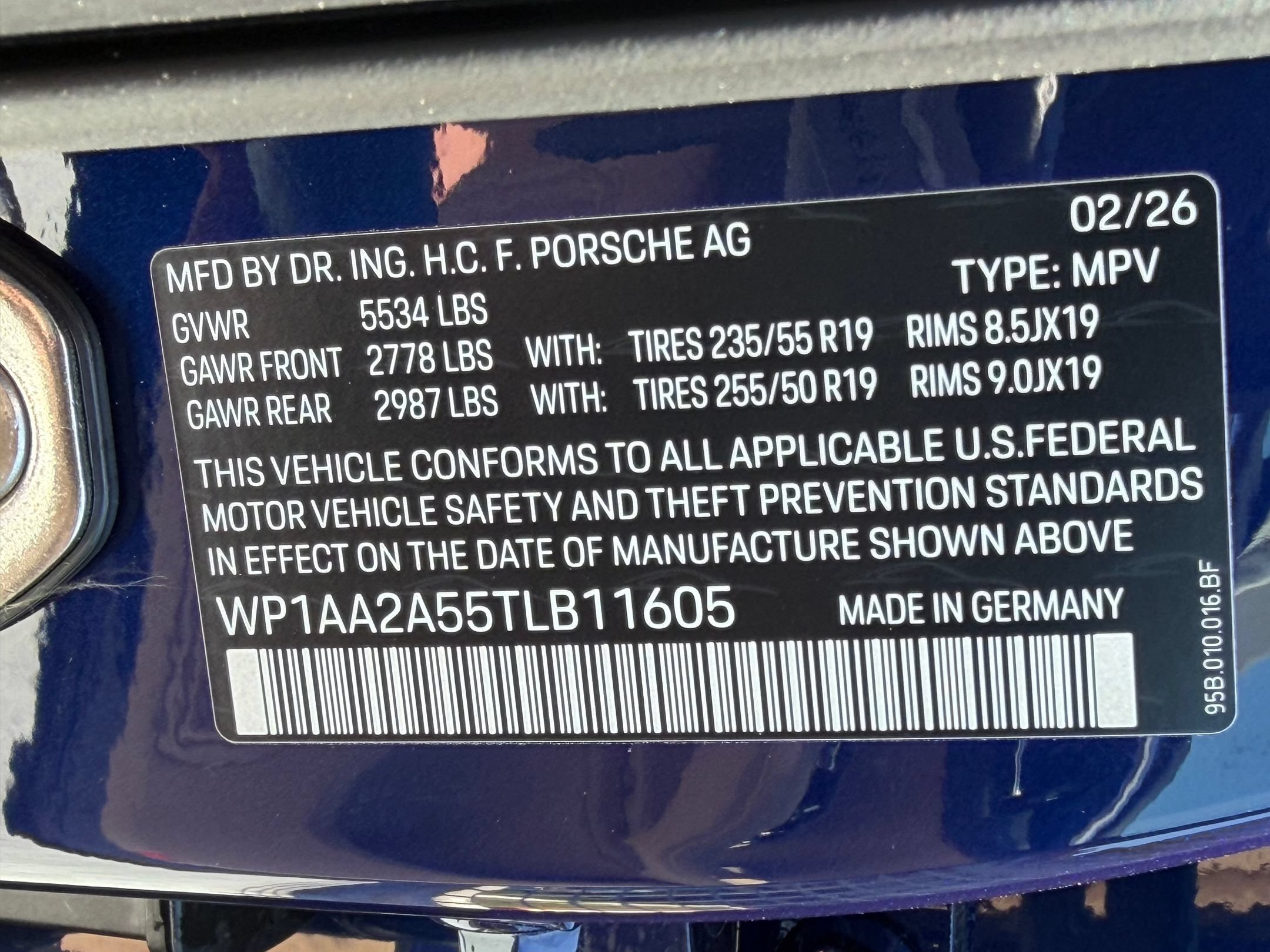 Used 2026 Porsche Macan AWD/4WD image 30