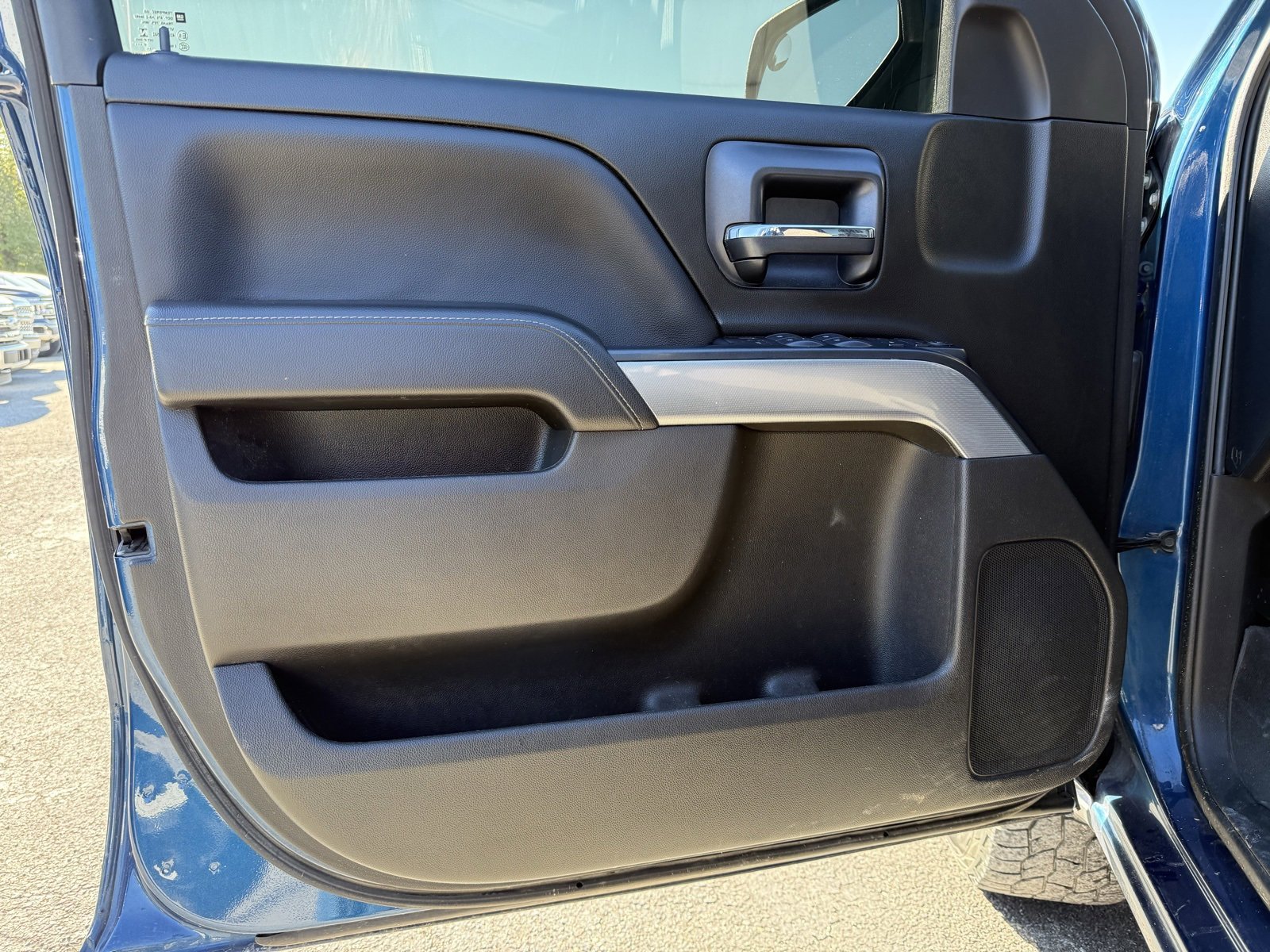 Used 2018 Chevrolet Silverado 1500 LT w/ All Star Edition image 10