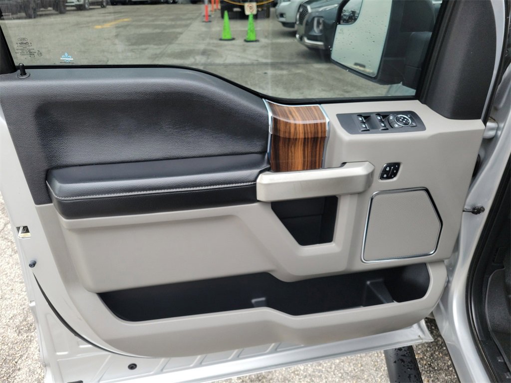 Used 2015 Ford F150 Lariat w/ Trailer Tow Package image 20