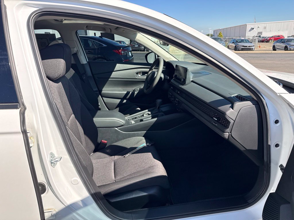 Certified 2024 Honda Accord EX image 38