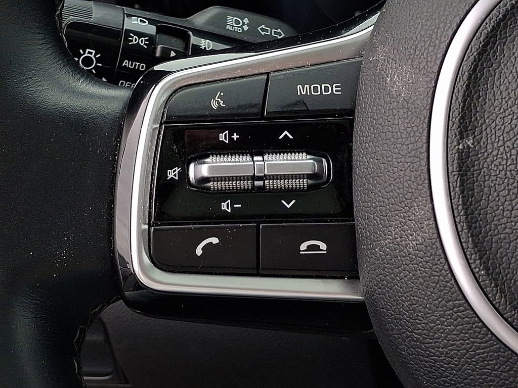 Certified 2023 Kia Sorento SX AWD/4WD image 17