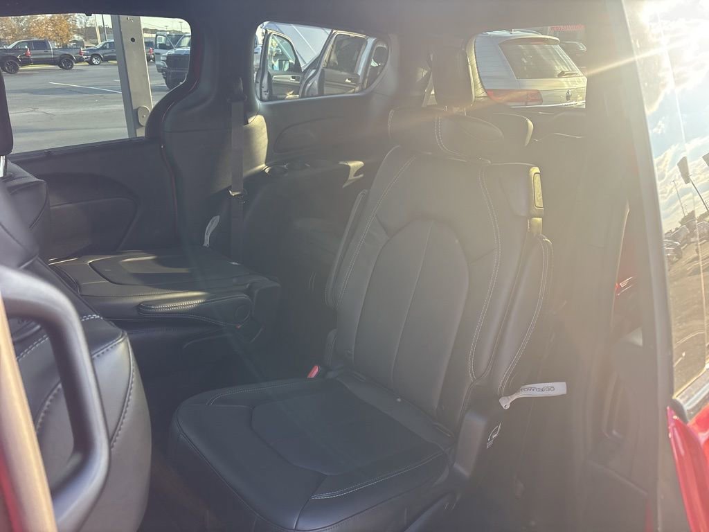 New 2026 Chrysler Pacifica Select image 27