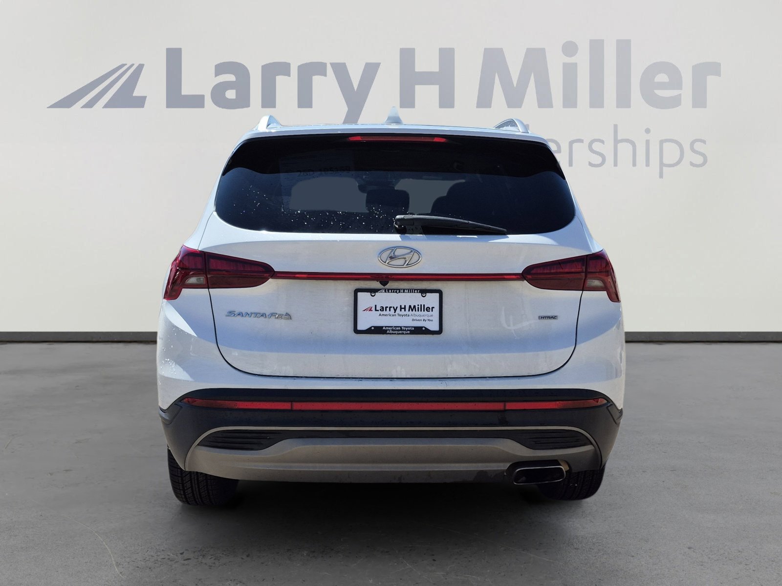 Used 2023 Hyundai Santa Fe SEL image 4